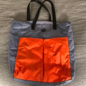 Lululemon carryall shoulder bag